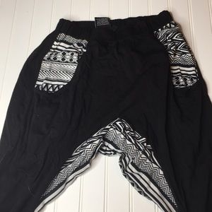 Black/Tribal MC hammer pants & matching sports bra